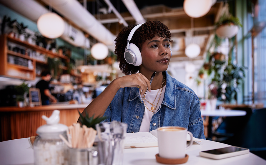 JBL Live 780NC | ワイヤレス オーバーイヤーノイズキャンセリング