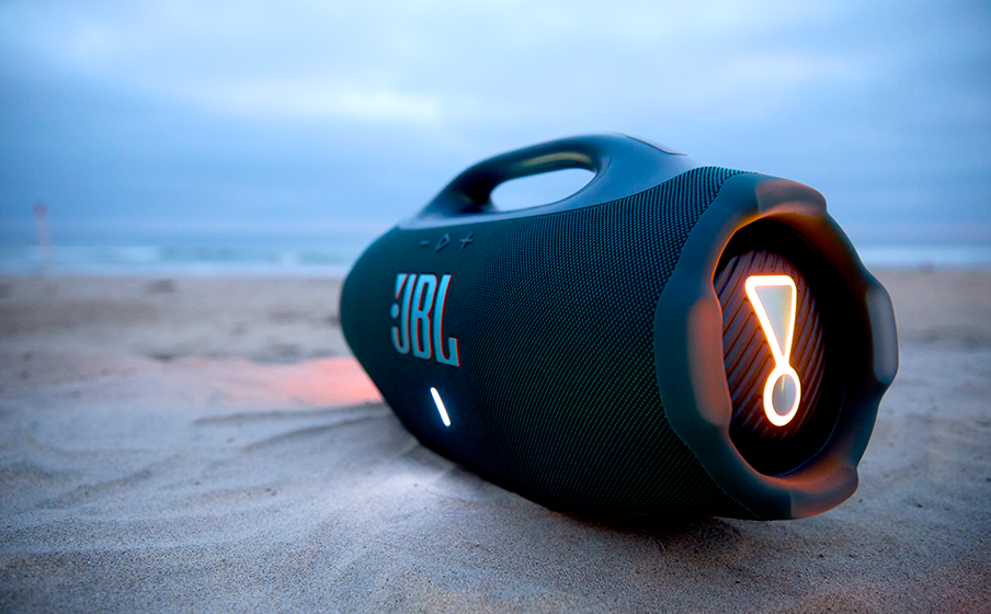 JBL Boombox 4 | JBL史上最もパワフルなポータブル防水スピーカー