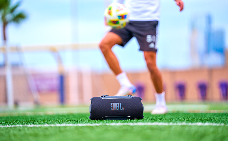 JBL Xtreme 5 | 比類のないパワフルなJBLサウンド、アンビエントエッジ