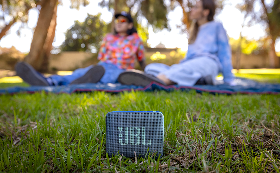 JBL Go Essential 2 | 防水ポータブルスピーカー