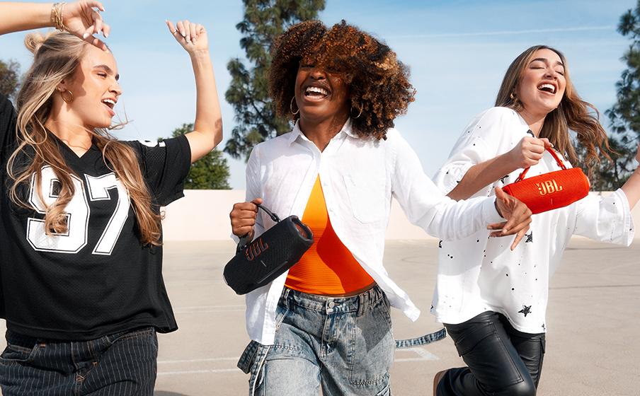 JBL Charge 6 | 防水対応ポータブルBluetoothスピーカー