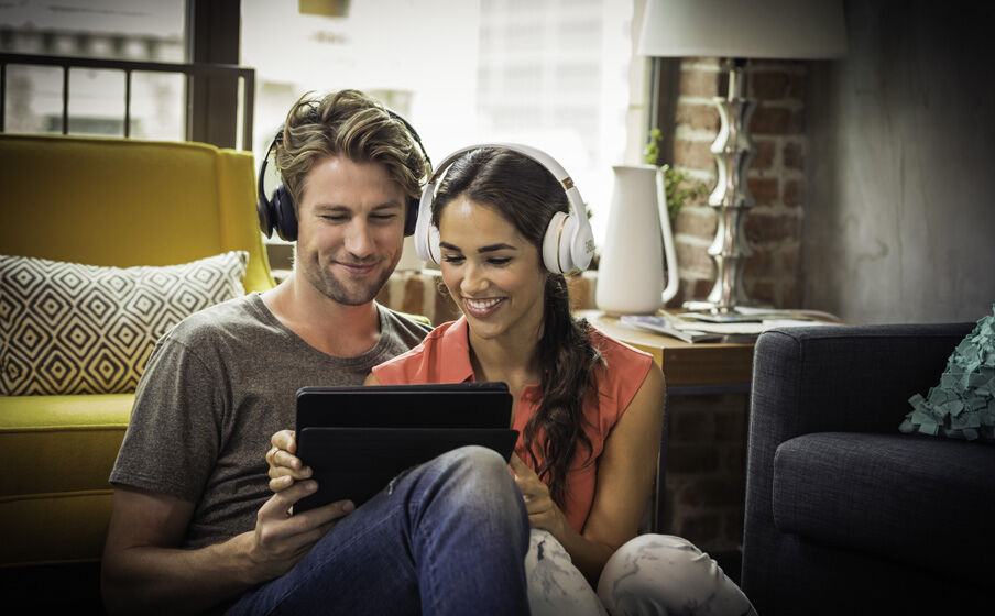 JBL  Everest 300 Legendary JBL Pro Audio Sound - Image