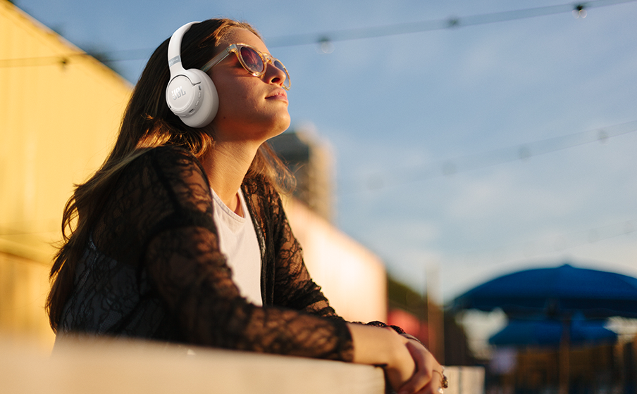 JBL Tune 780NC | ワイヤレスノイズキャンセリングオーバーイヤー