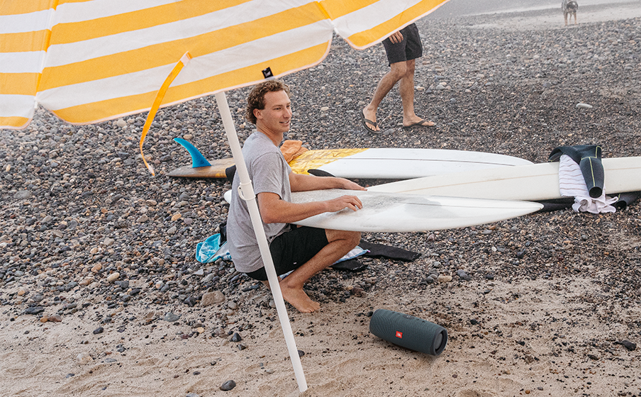 JBL Charge Essential 2 防水（IPX7）デザインで、水辺でも弾けるサウンドを - Image