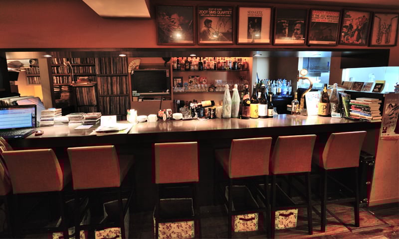 JBLが聴ける店・img06