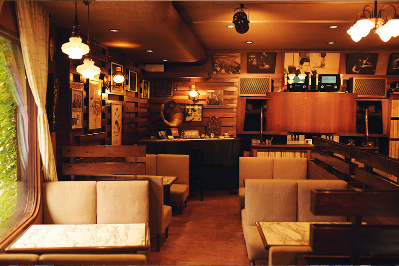 JBLが聴ける店・JAZZ＆自家焙煎珈琲 パラゴン02