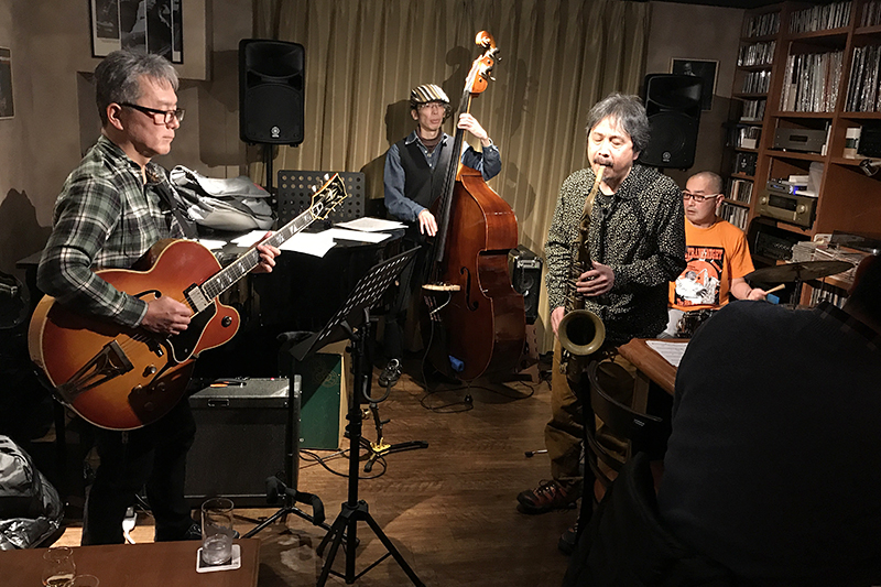 JBLが聴ける店・滋賀・草津 JAZZ&BAR COLTRANE 08