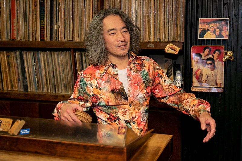 JBLが聴ける店・VELVET OVERHIGH’M d.m.x03