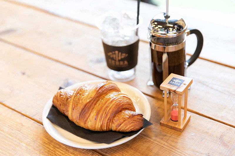 JBLが聴ける店・ZEBRA Coffee ＆ Croissant07