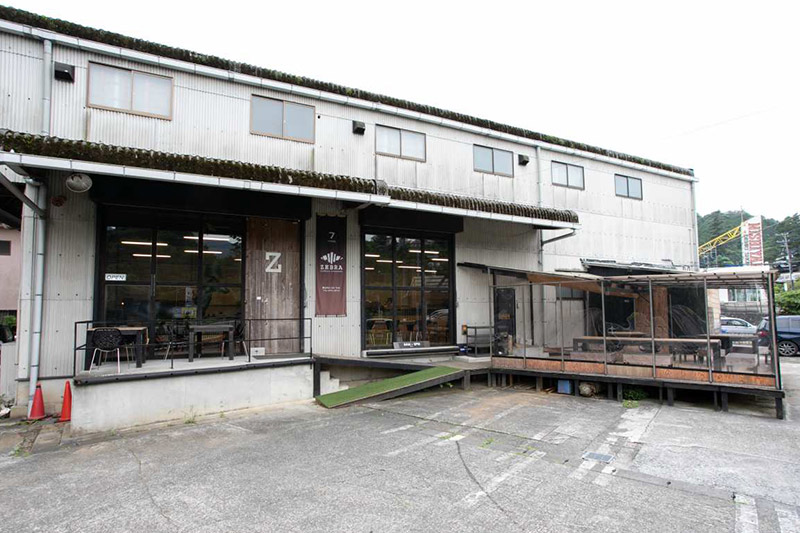 JBLが聴ける店・ZEBRA Coffee ＆ Croissant01