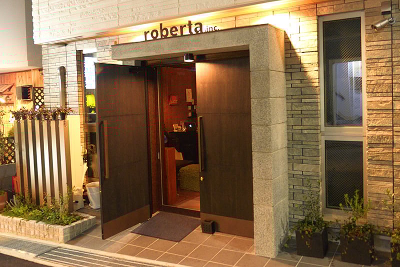 JBLが聴ける店・兵庫・神戸 神戸ロバアタ商會 01