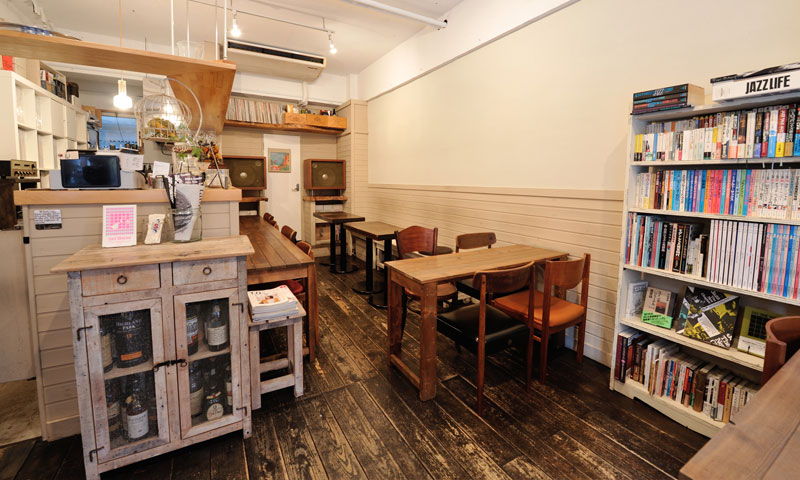JBLが聴ける店・img02