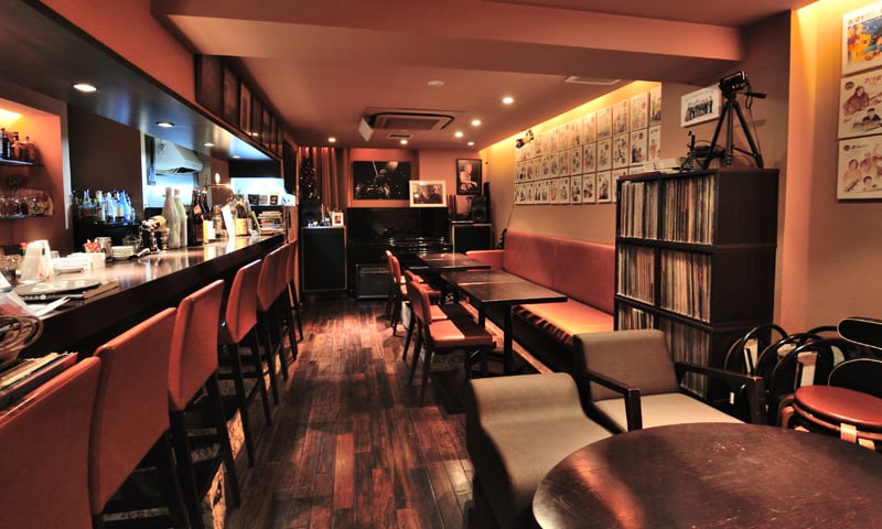 JBLが聴ける店・img01