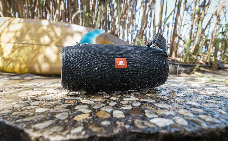 ヨドバシ.com - ジェイビーエル JBL ポータブルBluetoothスピーカー XTREME 2 ブラック JBLXTREME2BLKJN  通販【全品無料配達】