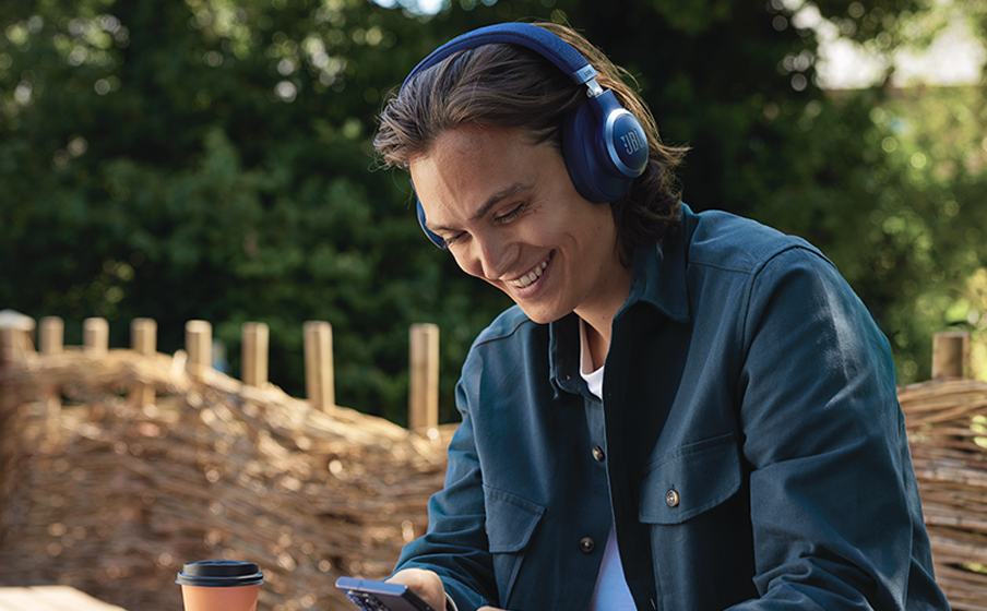 JBL Live 770NC | ワイヤレスハイブリットノイズキャンセリング 