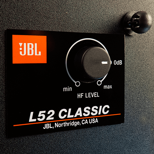 L52 Classic | コンパクトなモダンクラシック・スピーカー