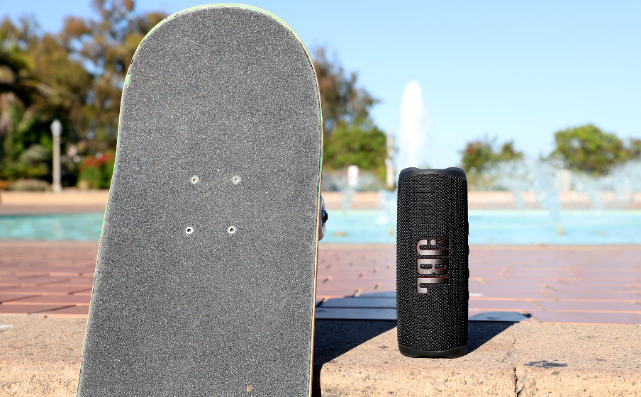 JBL Flip 6 | ポータブルウォータープルーフスピーカー